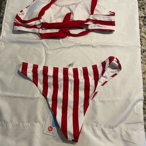 Cupshe bikini: size medium